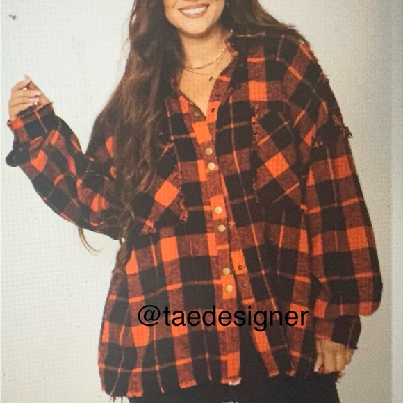 Oli & Hali Fringe Plaid Shacket. It’s oversized & relaxed for extra coziness. - Picture 2 of 2